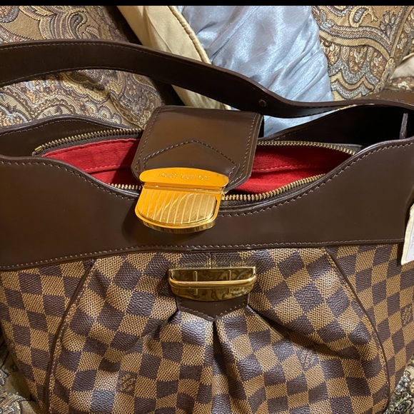 Authentic !!!!!! - Picture 2 of 3